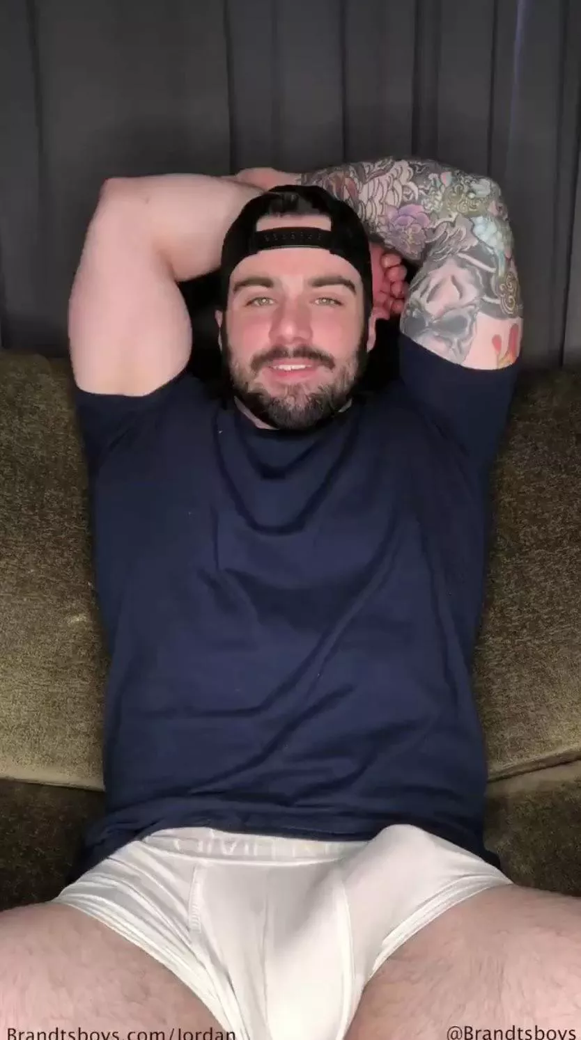 Get on your knees for me bby