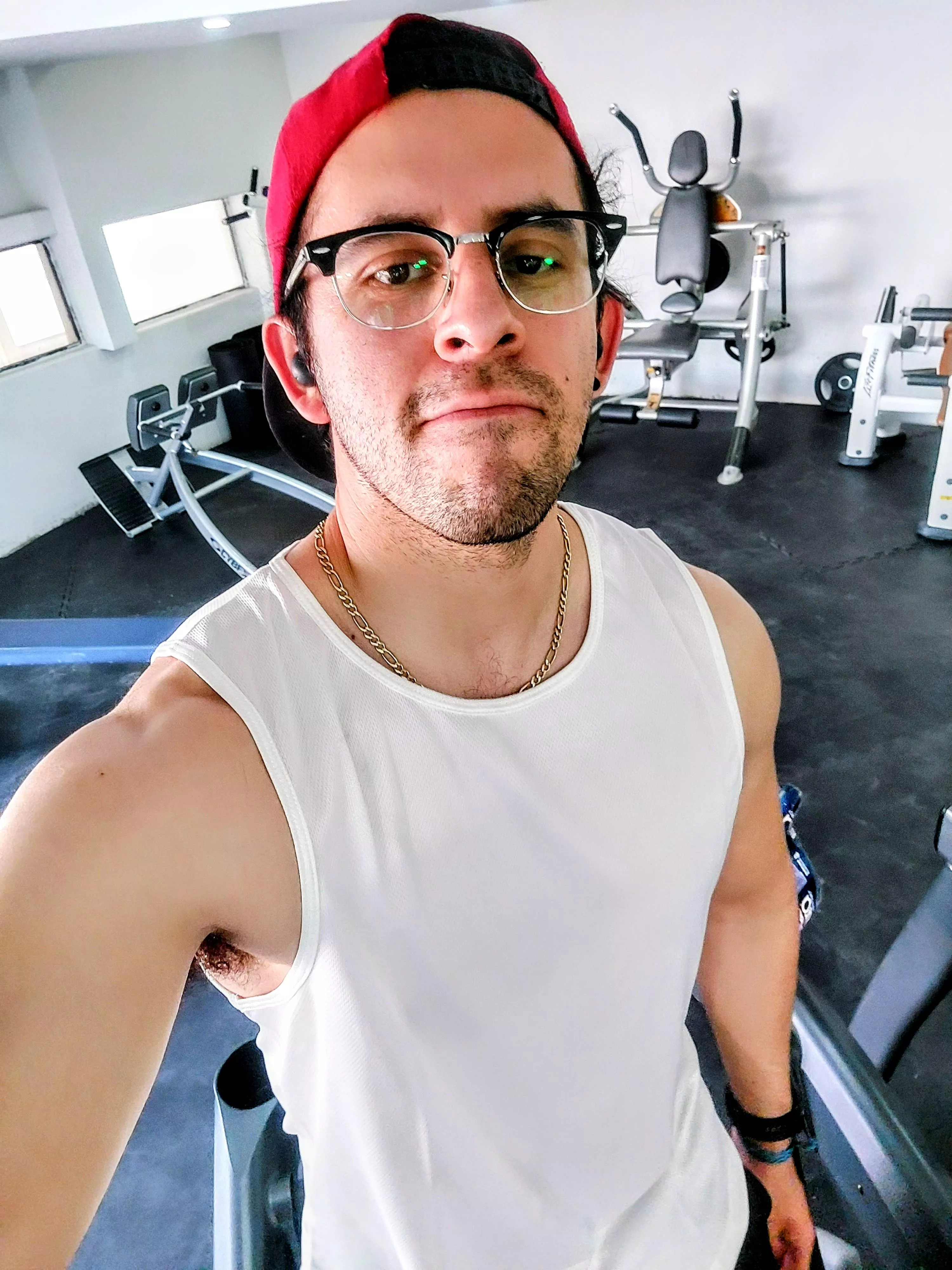 Hey wanna do some cardio with me?? Top Gaymer gymrat geek here (37)
