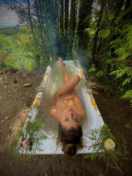 Hot tub in my garden 🥰