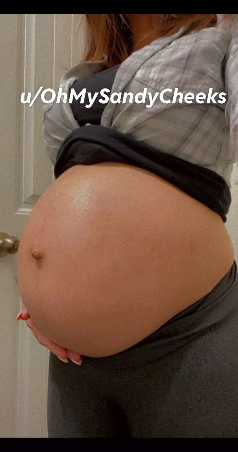 How pregnant do I look? 👀