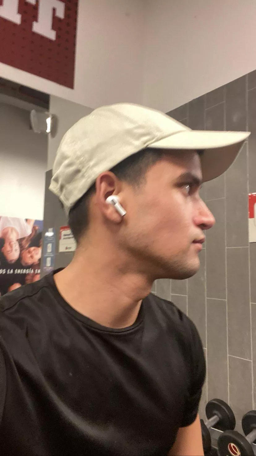 I need a massage after gym 💆‍♂️