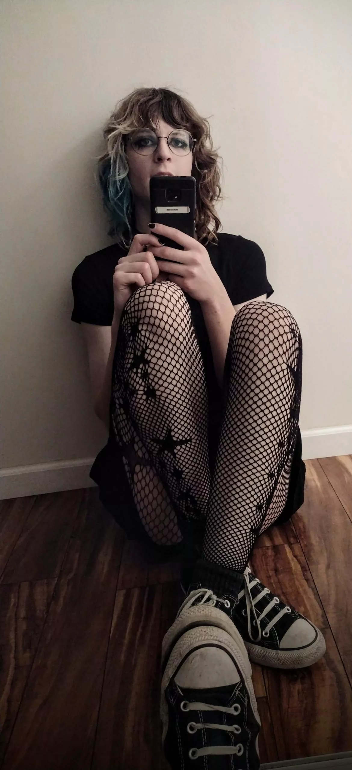 if pain is beauty im a pretty bitch