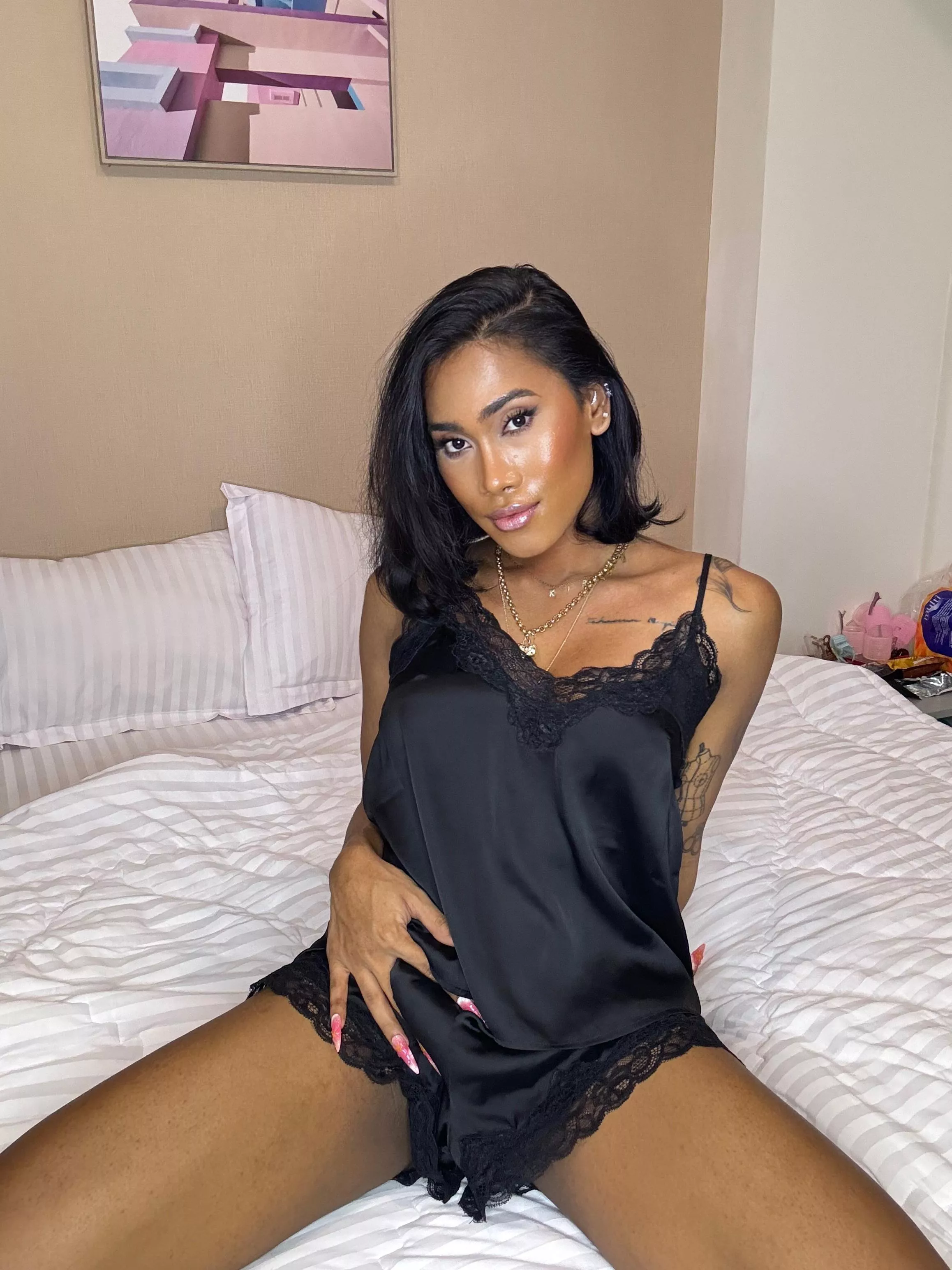 If you caught me touching my girldick, what would you do 🥰