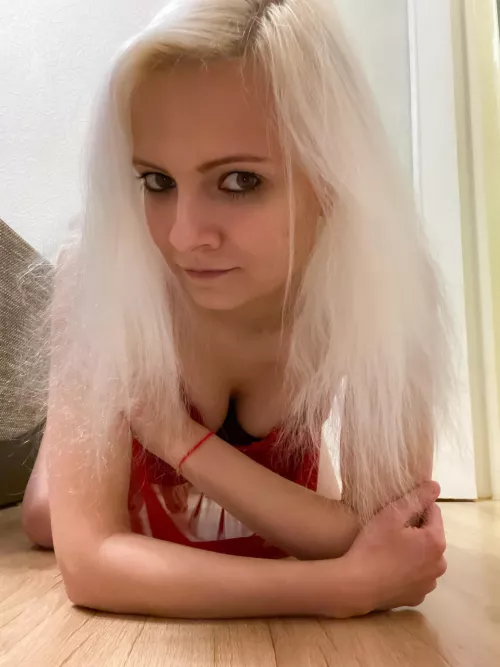 I'm in doggy style on the floor.