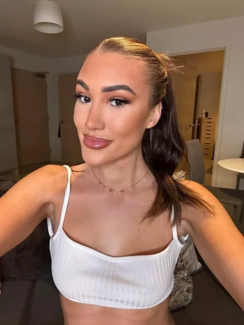 Is it funny that I wear crop tops when I'm 6'6