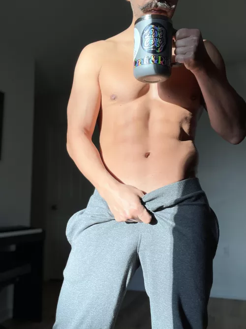 It’s a coffee and golden hour kinda morning…