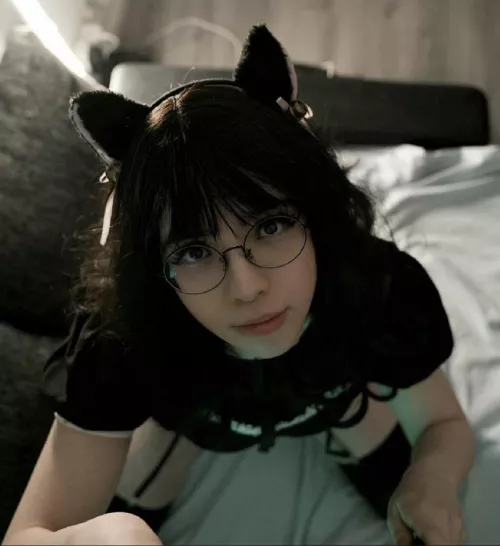 let this tgirl suck your dick if i promise to not tell ?