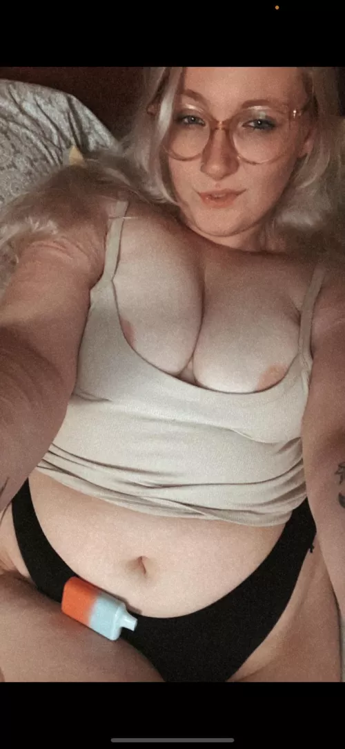 My boyfriends ignoring me :(