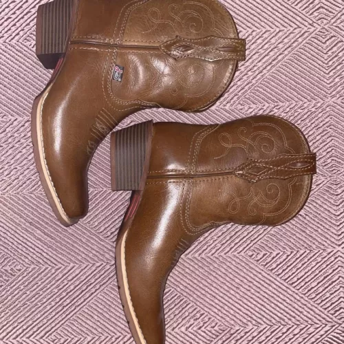 Selling these on depop. Never worn, but I can’t get them to sell. I think they are cute!