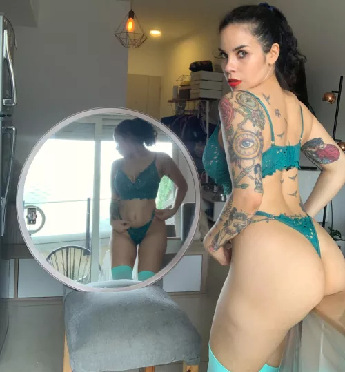 this babe wants to sit on top of your cock