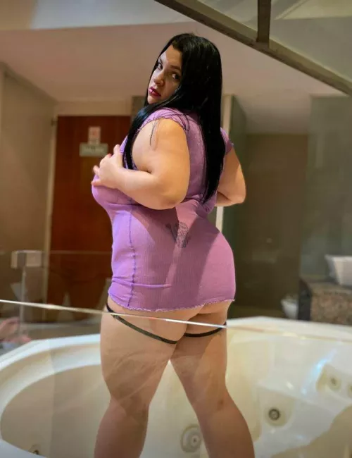 This dress fits me so well and adapts to all my curves 💥