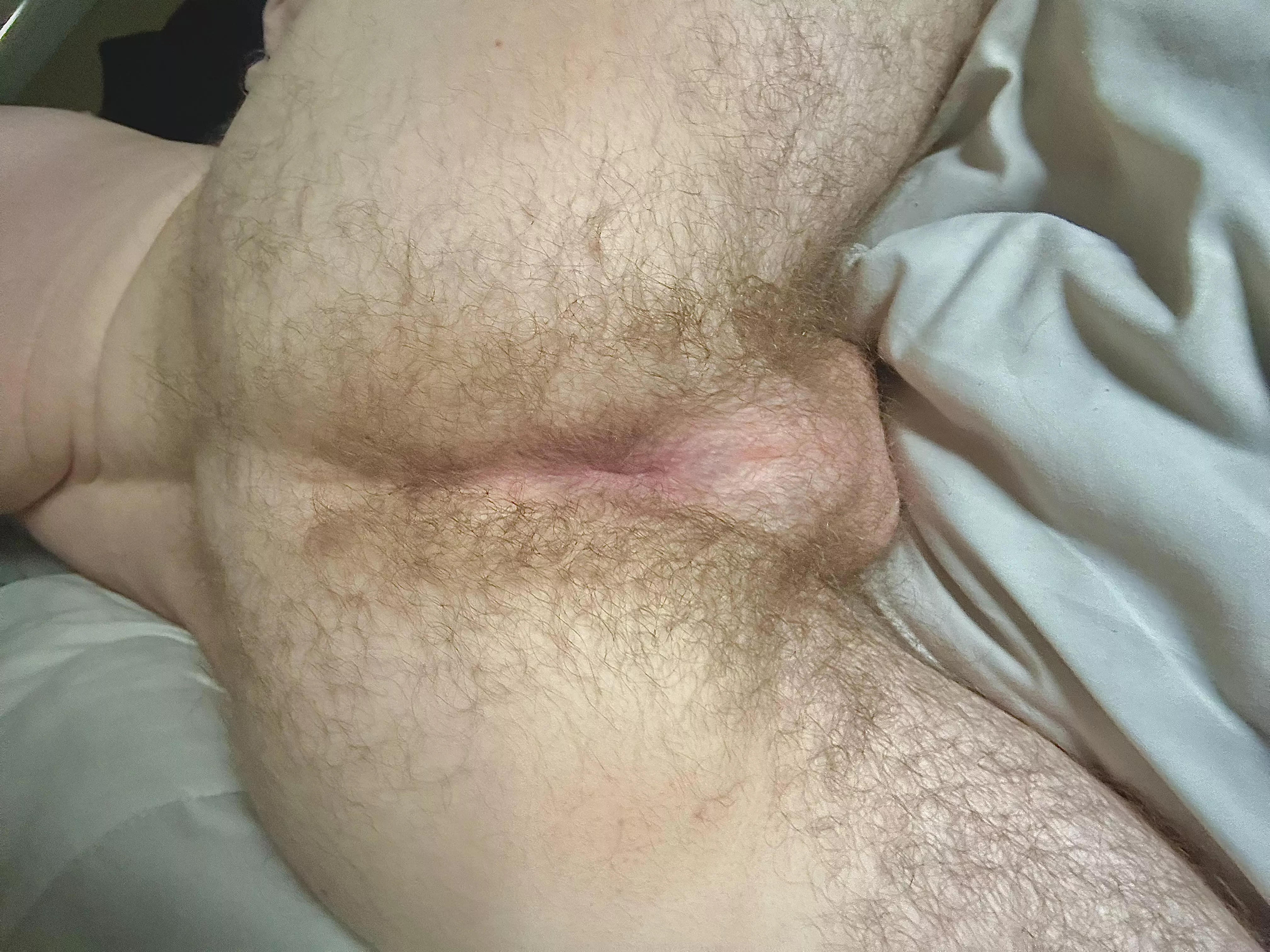 who likes pink hole?