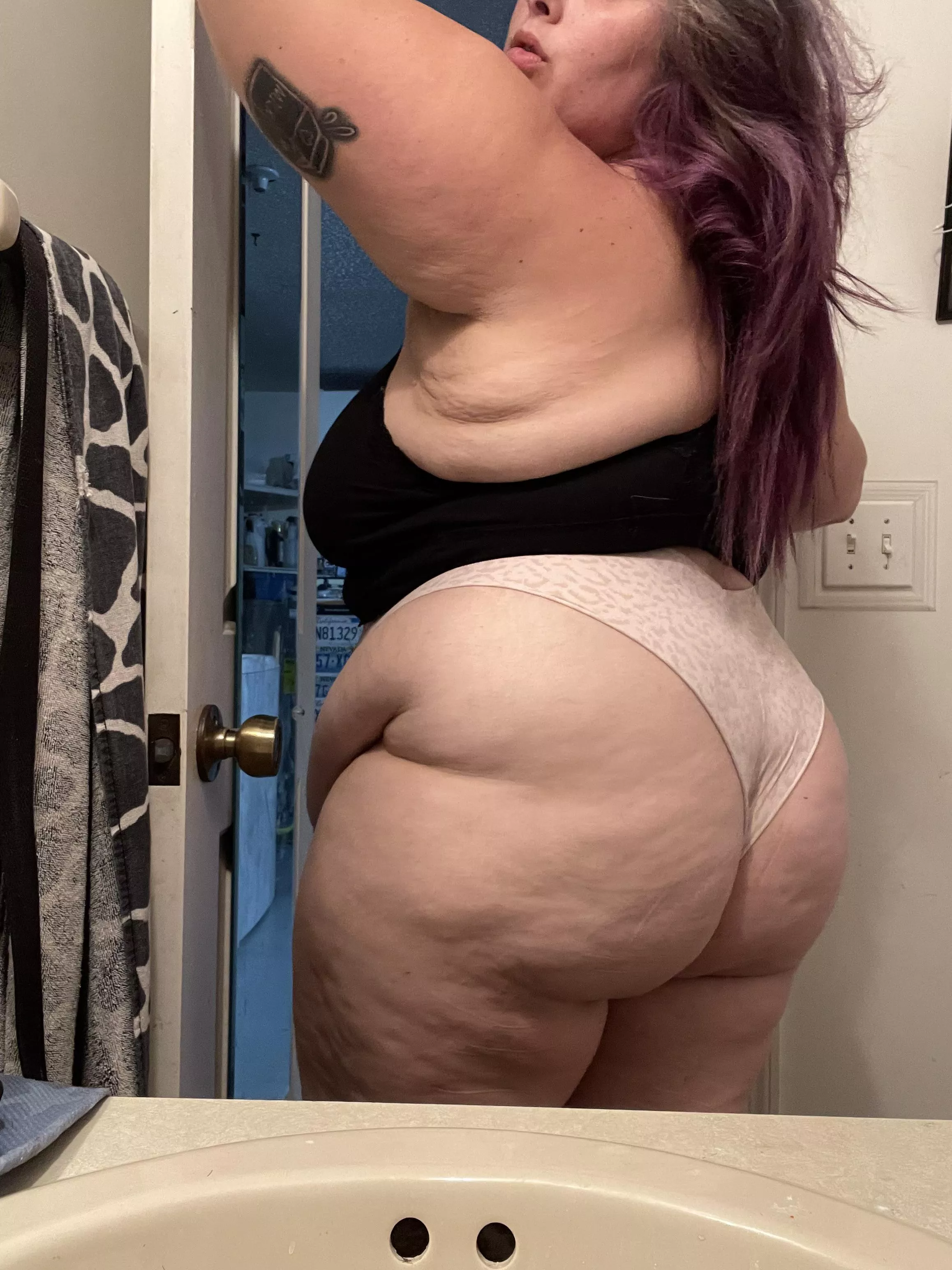 Would you bend me over 🫦💦