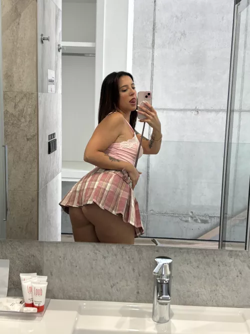 You like my new skirt, you ask me out