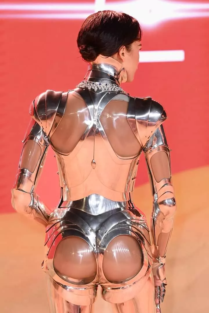 Zendaya's See Through cheeks