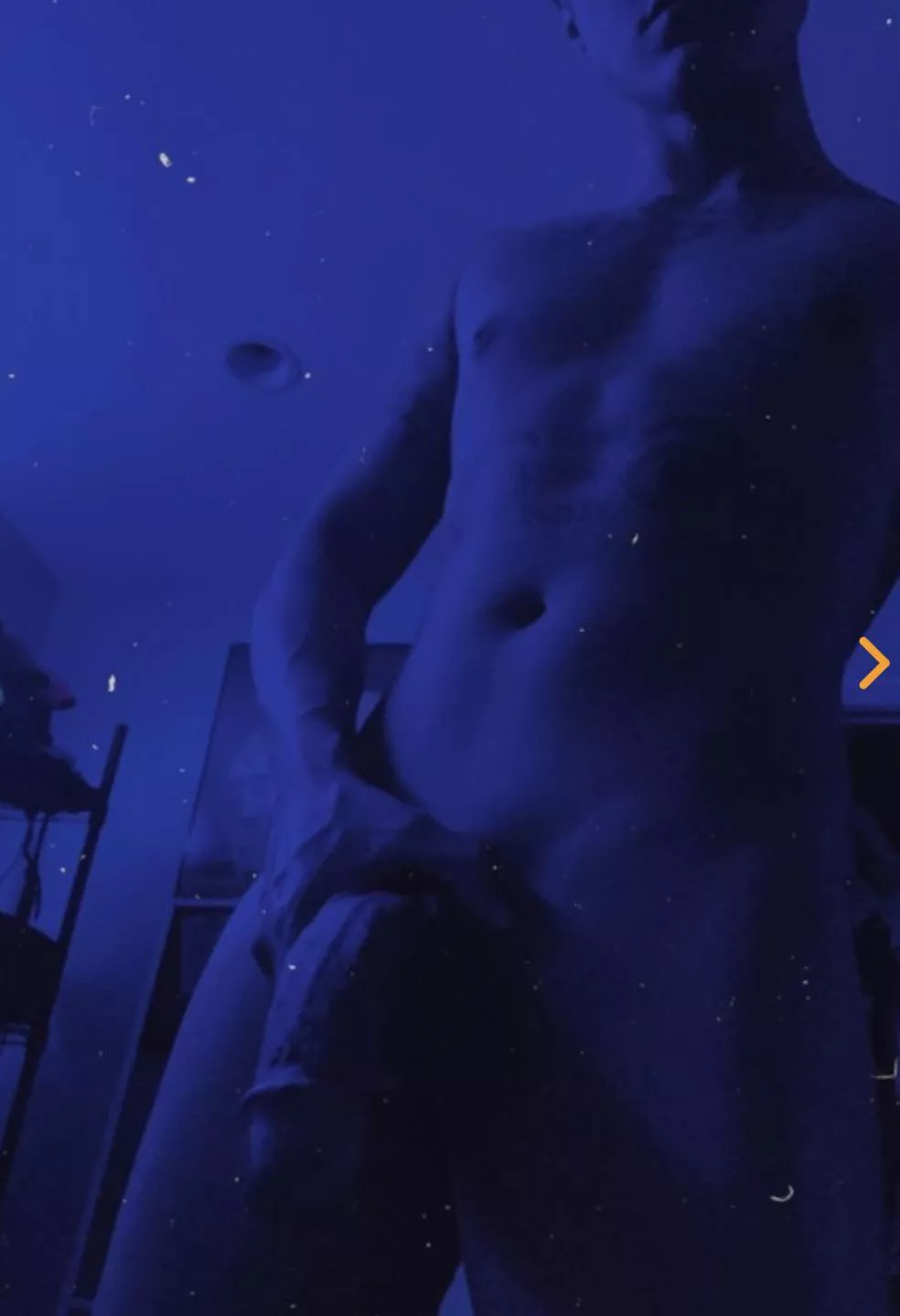 22 looking for my age or younger to give me joi femme/twink ++++