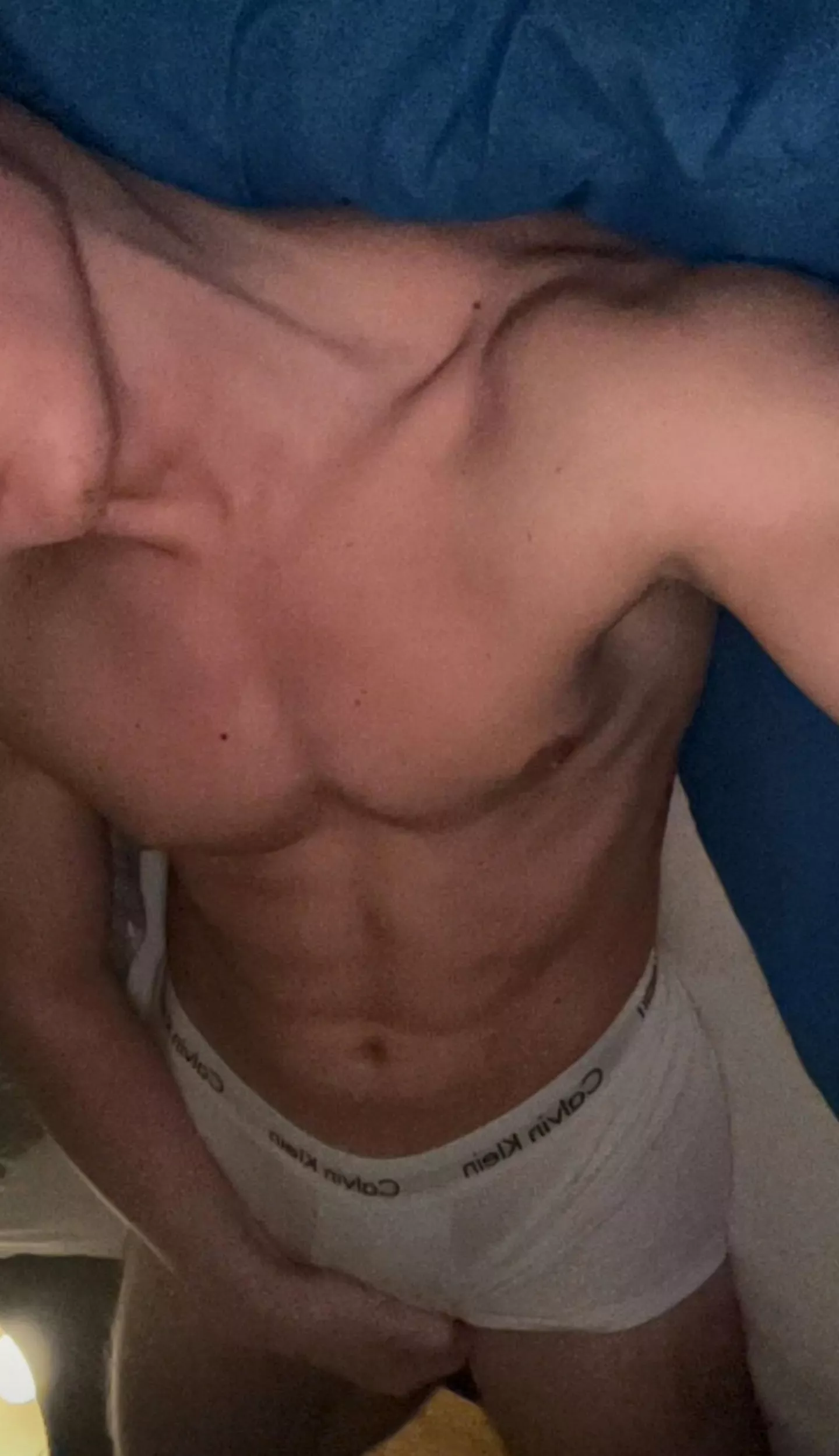 24 I love armpits, abs, white socks, spit. Add my snap: batica_gym99