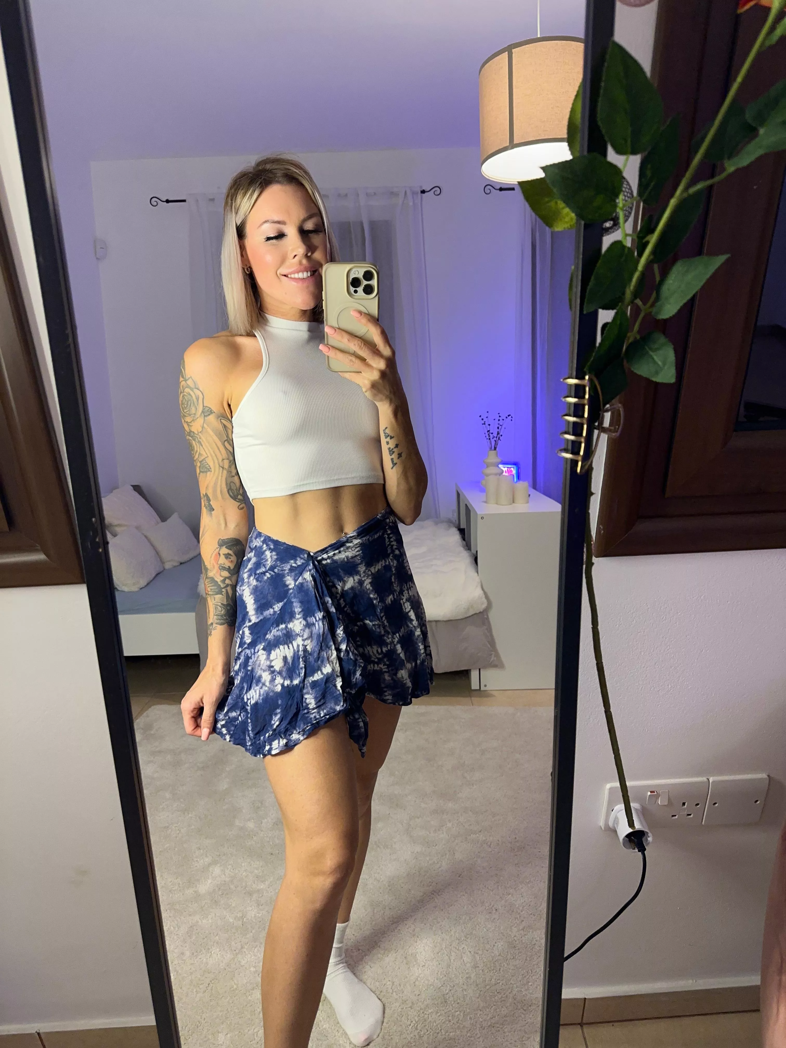 5'6 28yo blonde and german. Any thoughts?