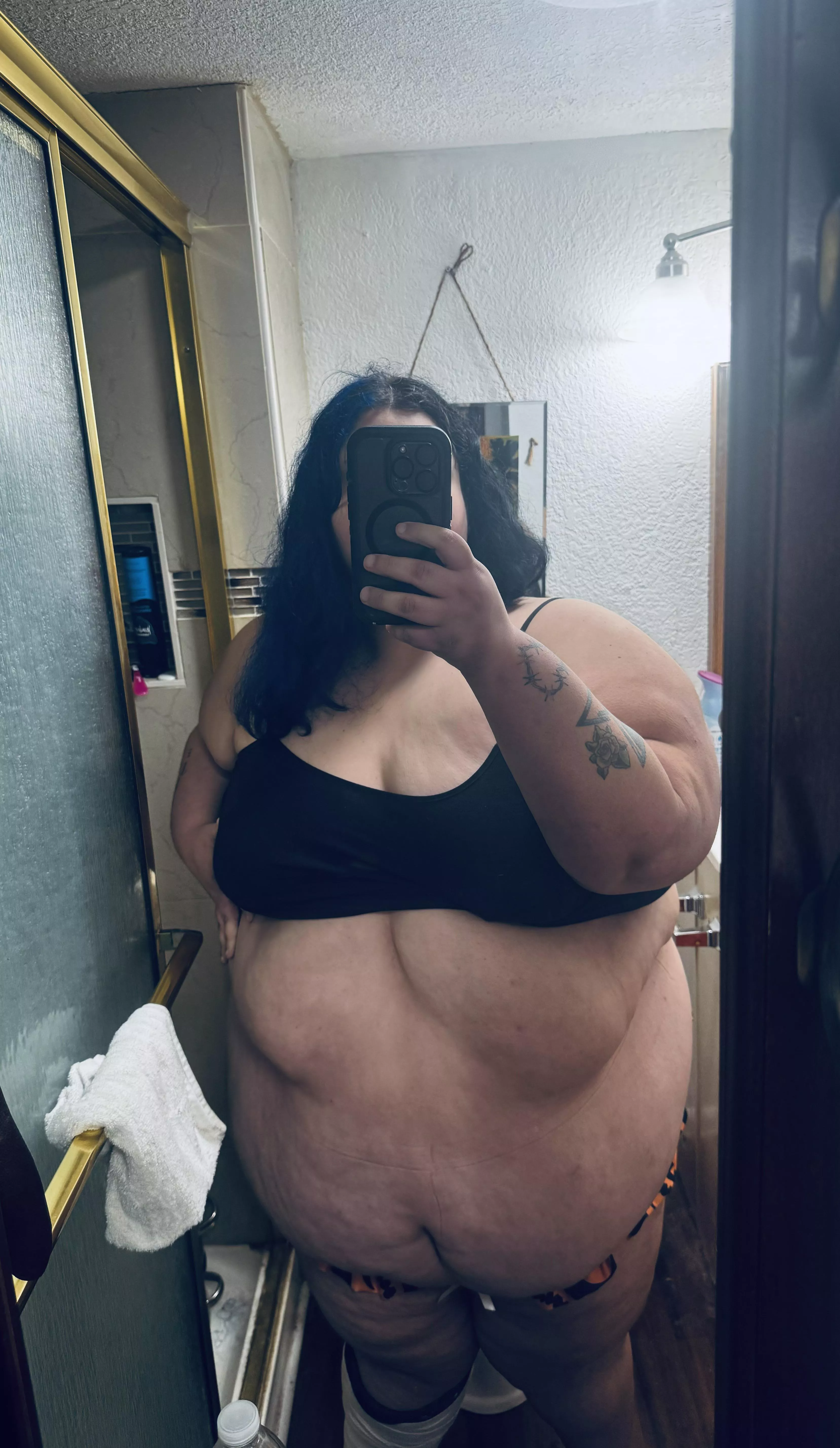 Before you dm me, know I’m built like this