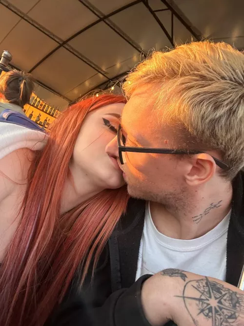 Cheating on my boyfriend with the first guy I meet at the mall in my town. F20