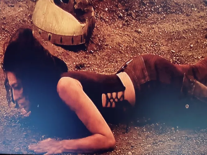 Claudia Black still image from the movie Pitch Black (2000)