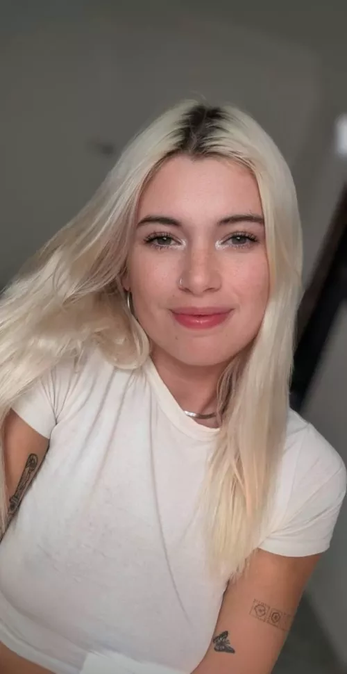 could u resist a petite blonde girl