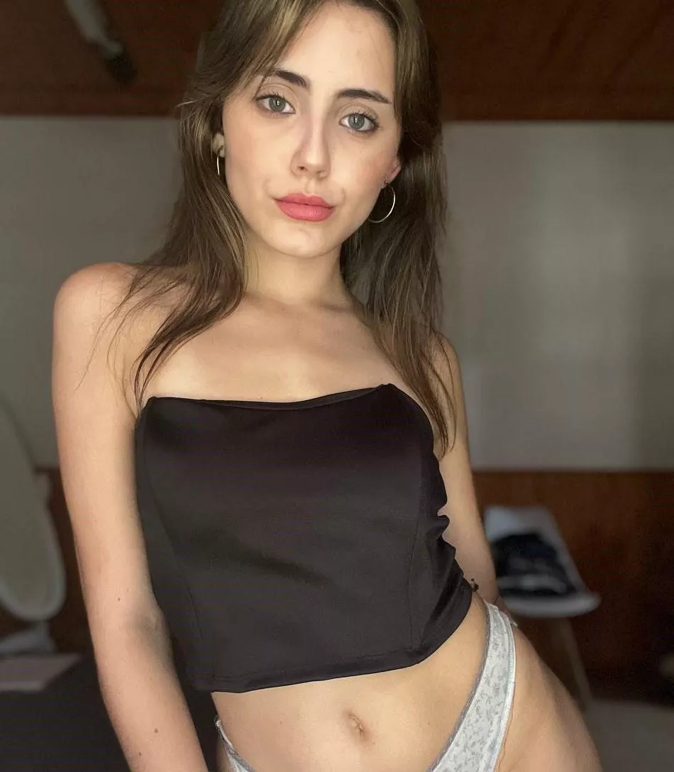 Crop tops are my fav