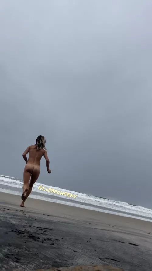 Did some Cold 🥶 Plunging today at a nude beach! 🏝️ lol was the only one there. Would you swim in this west coast ocean in this cloudy weather?