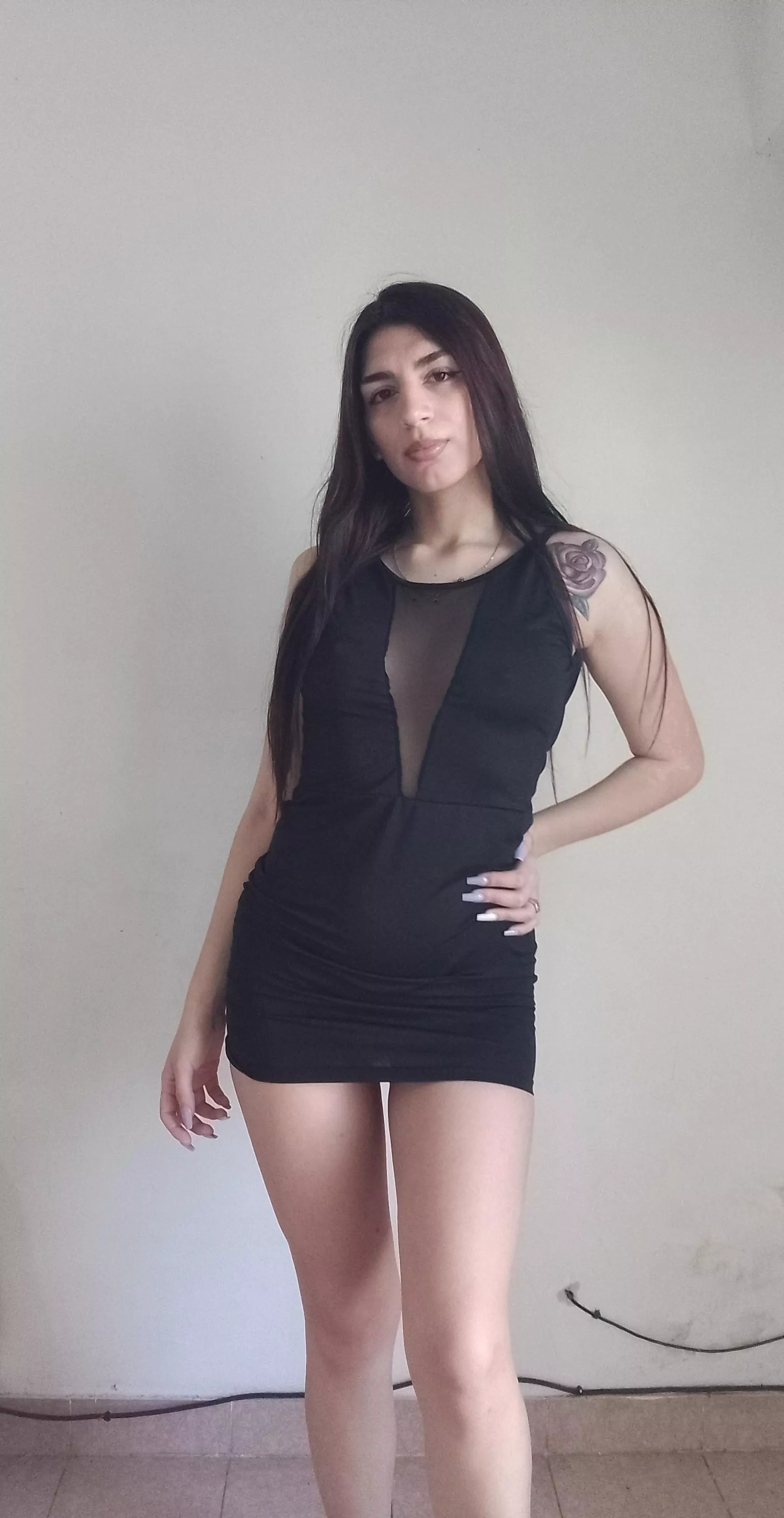 Does this dress look good on me?
