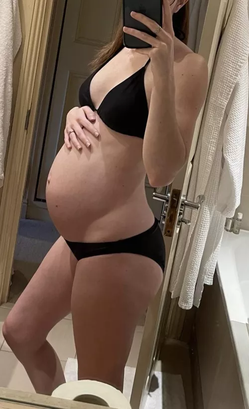 Fuck a pregnant girl this week 😘😍