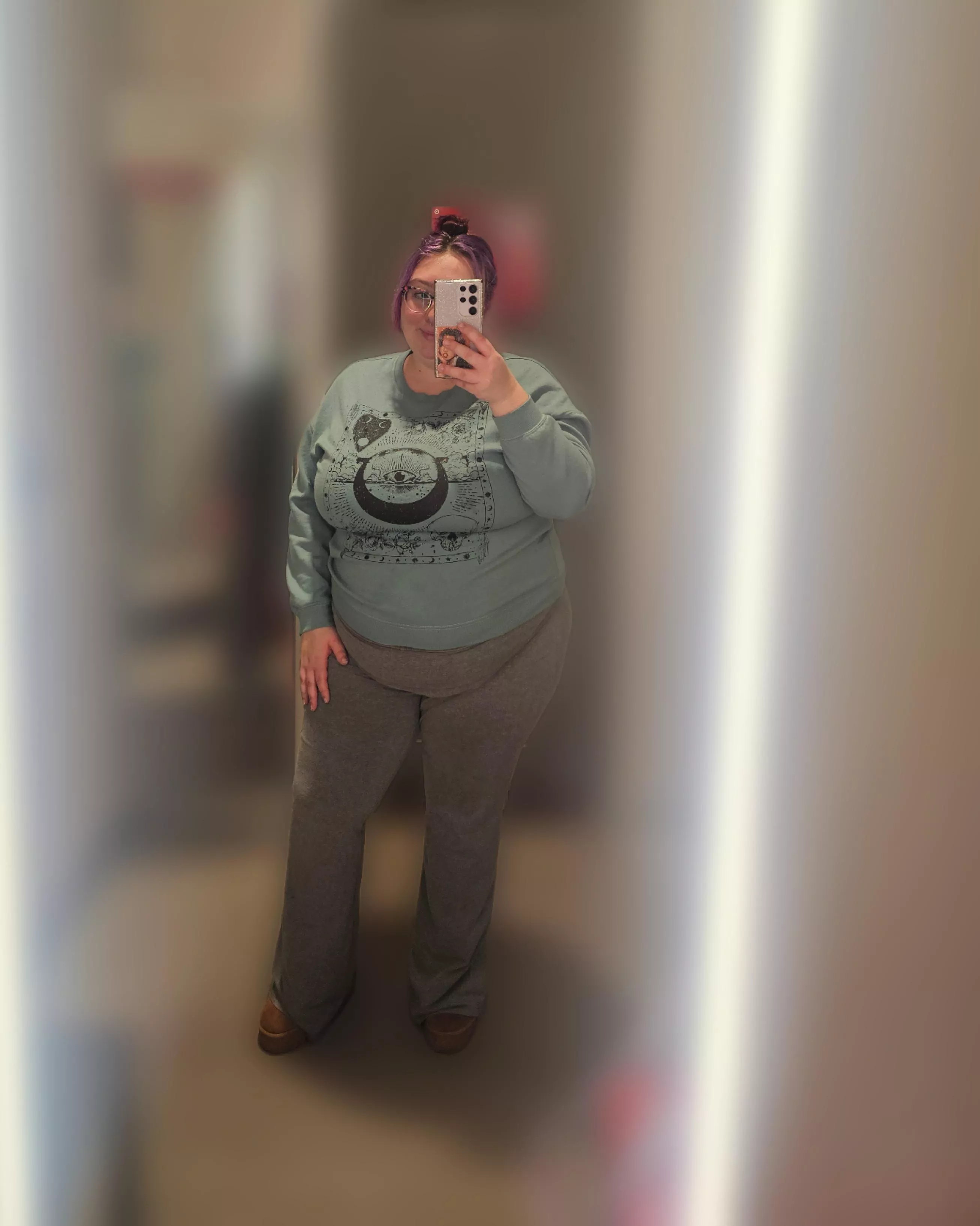 happy Sunday, felt cute & comfy here 💗