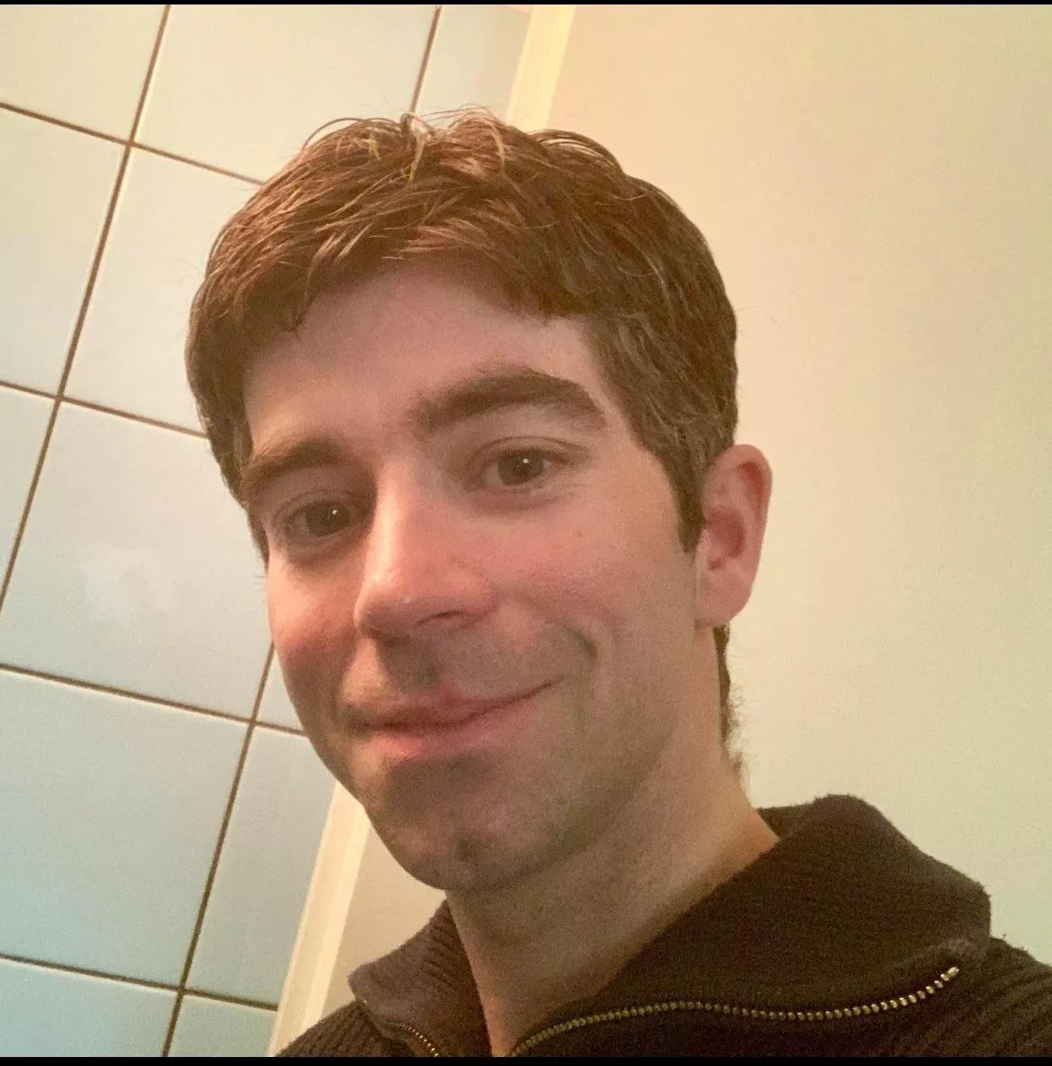 Hiii I Like fun with Tranny, and Crossdresser, Send my Mail please,🔥🔥🔥🔥🥰🥰🥰, al welcome,🔥🔥🔥