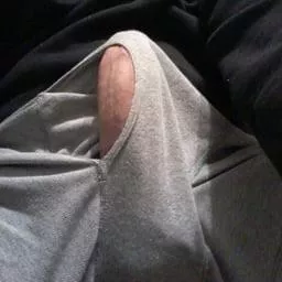 hmu :)