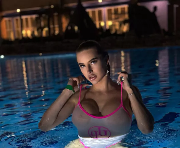 I look like a strict, inaccessible girl, but in fact, if you have a penis larger than 13 cm, then you suit me)