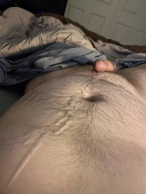 I love cumming on myself before bed