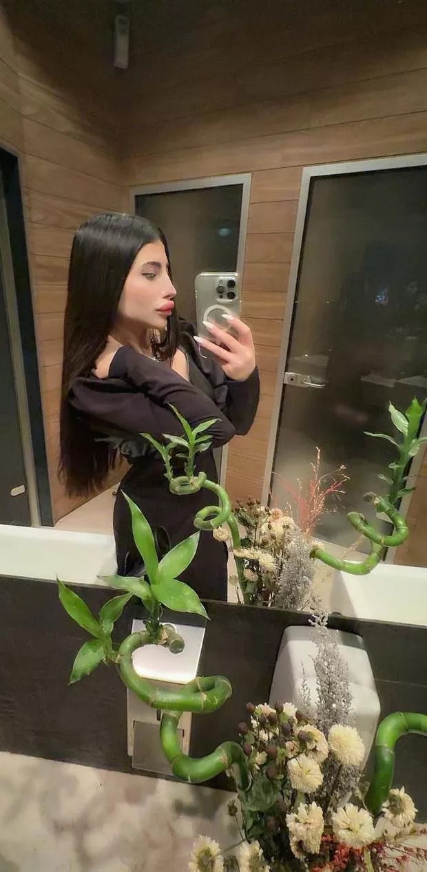 I love getting older men’s attention ☺️💗