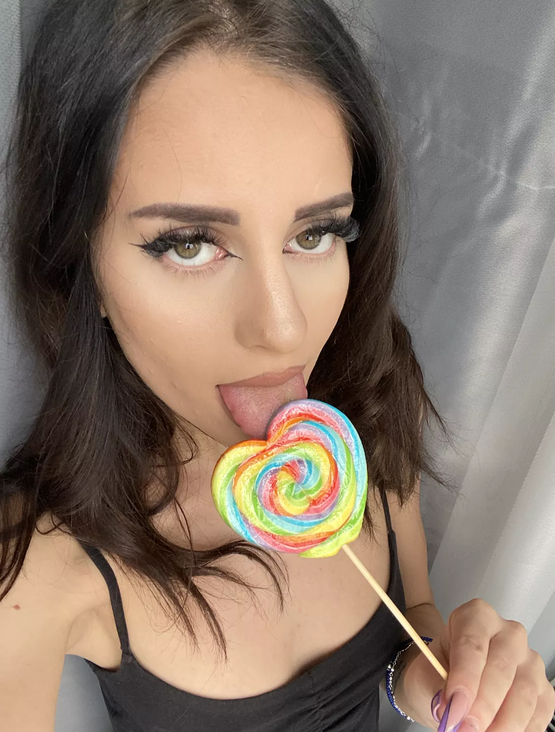 I want to lick something else, anyone down