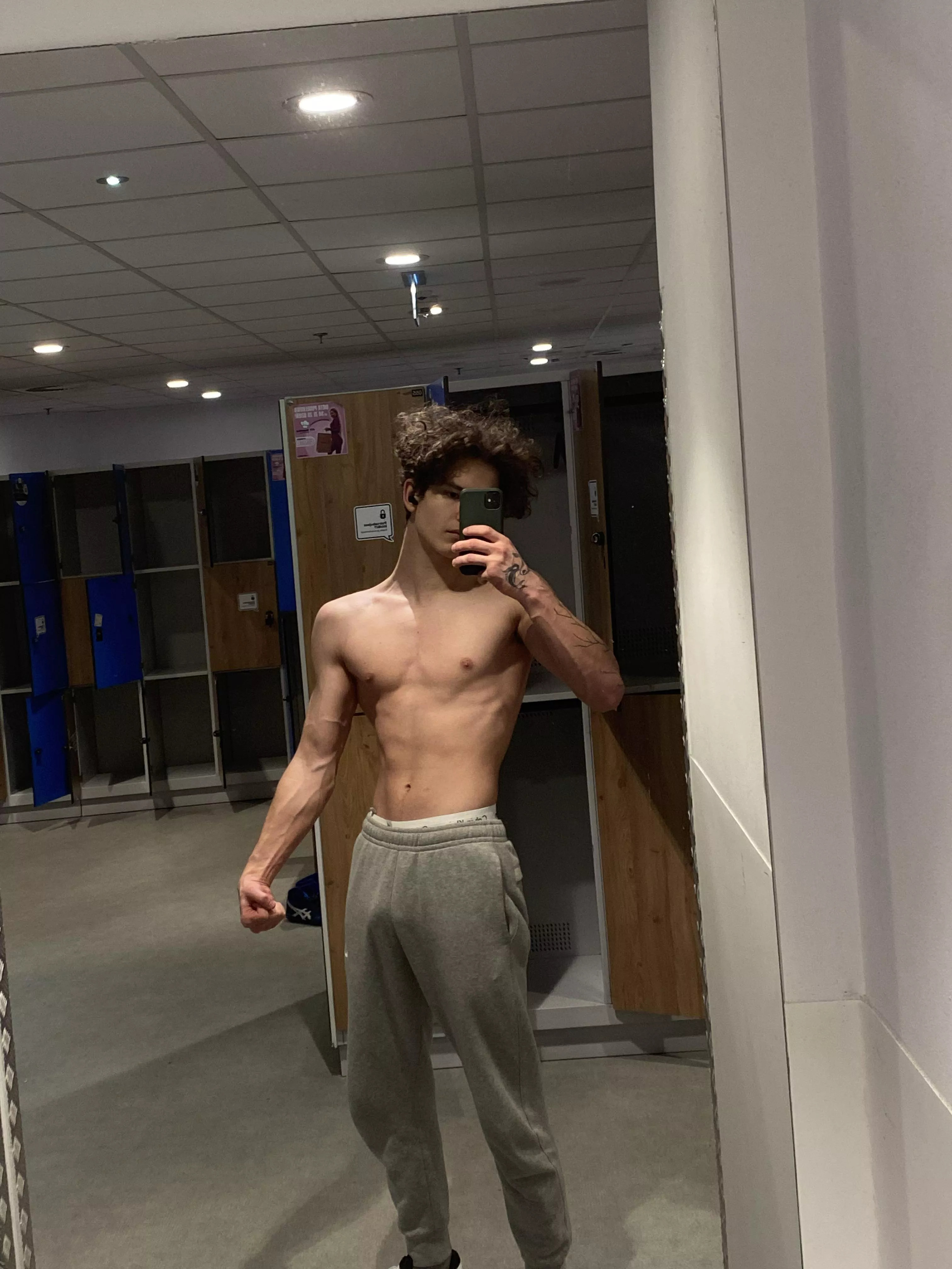 Looking for SD 🥵 Looking for SD 🥵