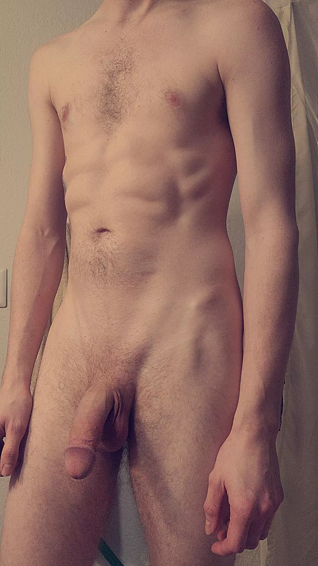 (M) shy but idk if I should be help