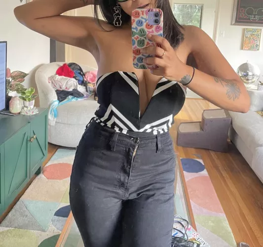 my boyfriend just broke up with me and I’m really sad 😭 cum cheer me up