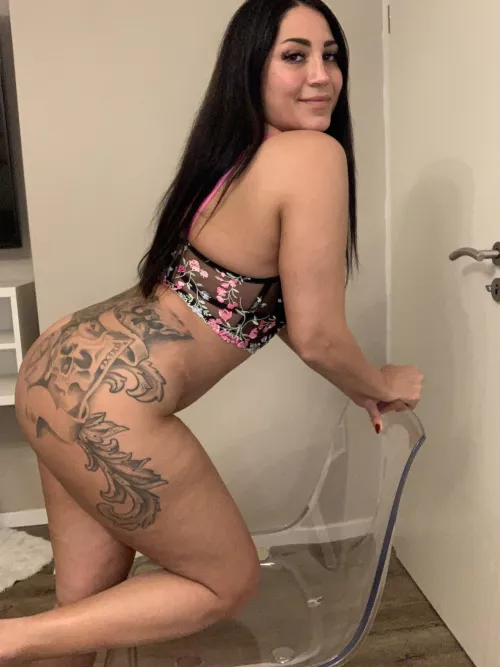 My peaches just looking so sweet and juicy