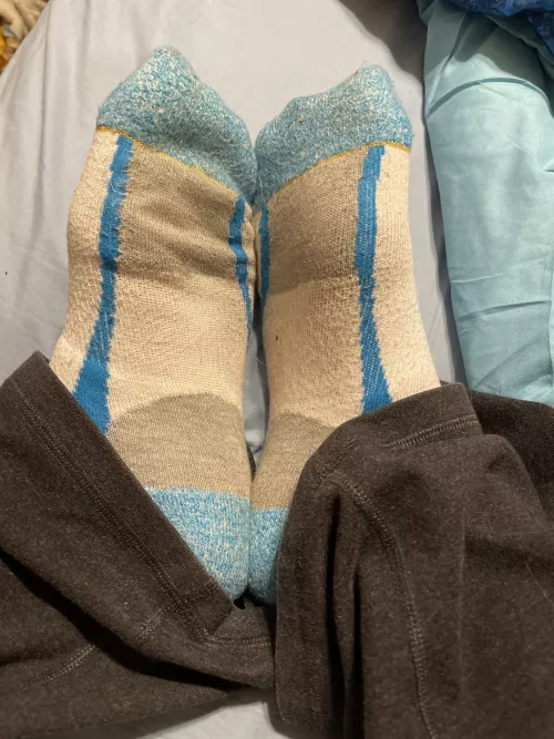 [Selling] 3-Days of wear and my husband couldn’t stand the smell 🙈🧀