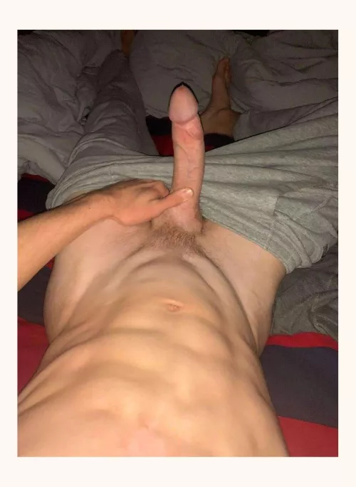 Someone help me get rid of this boner😏