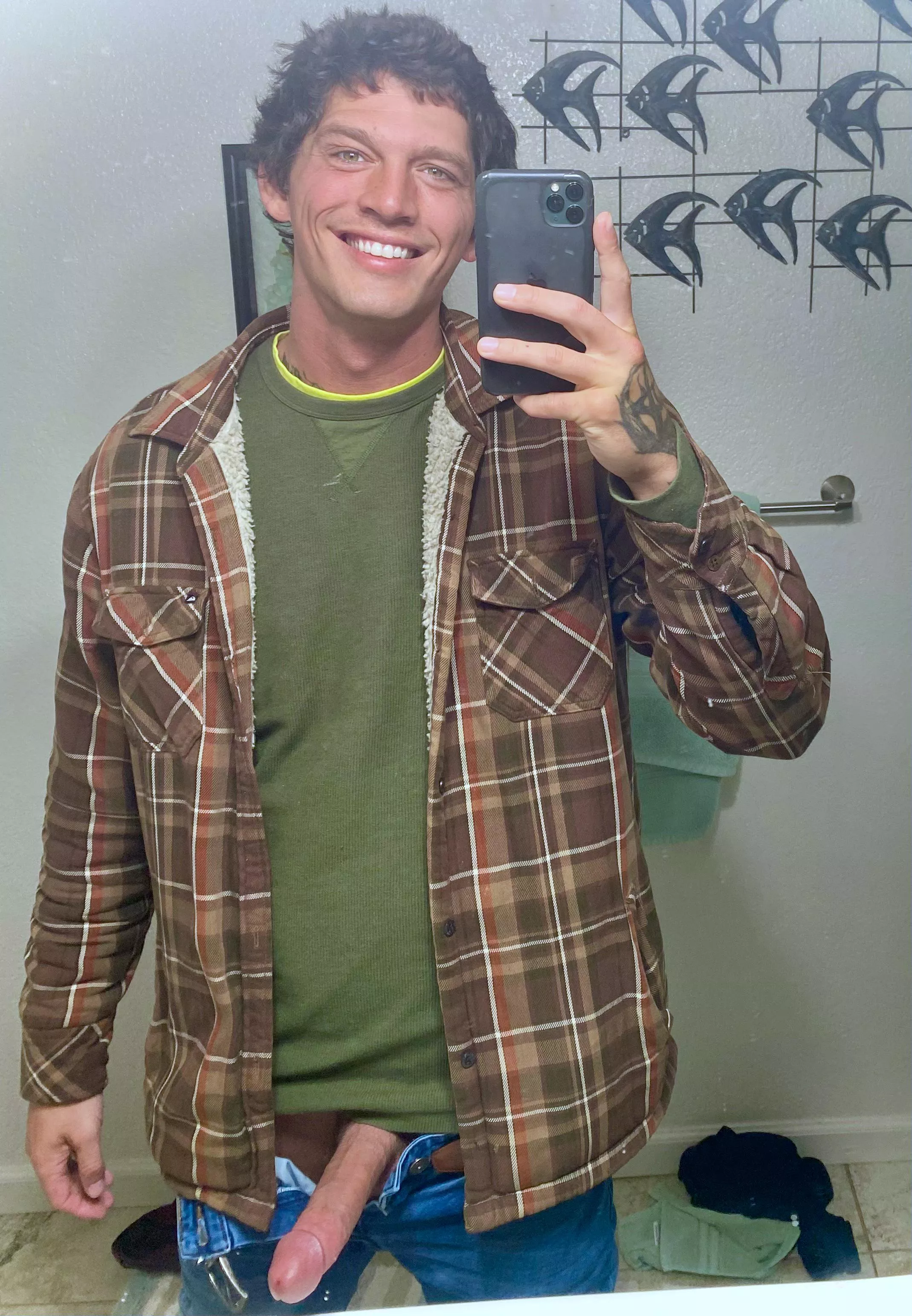 Starting the week out hard and happy! 😁🍆