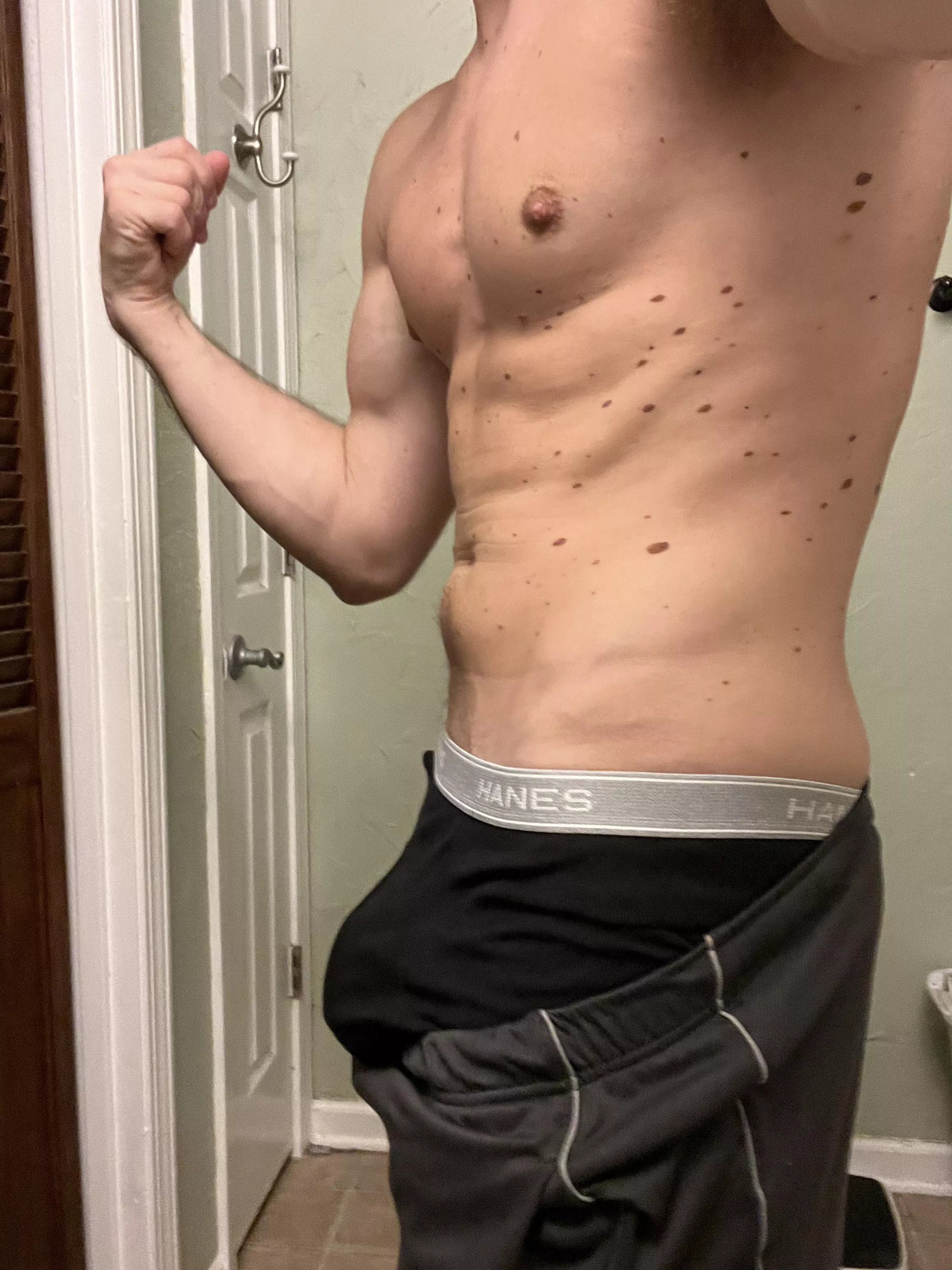 Ur gamer boyfriend needs ur attention rn