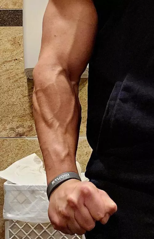 Veins are popping.