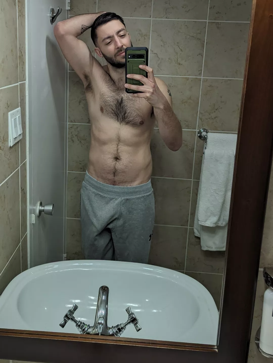 What is it about hotel mirrors that makes me wanna take a selfie?