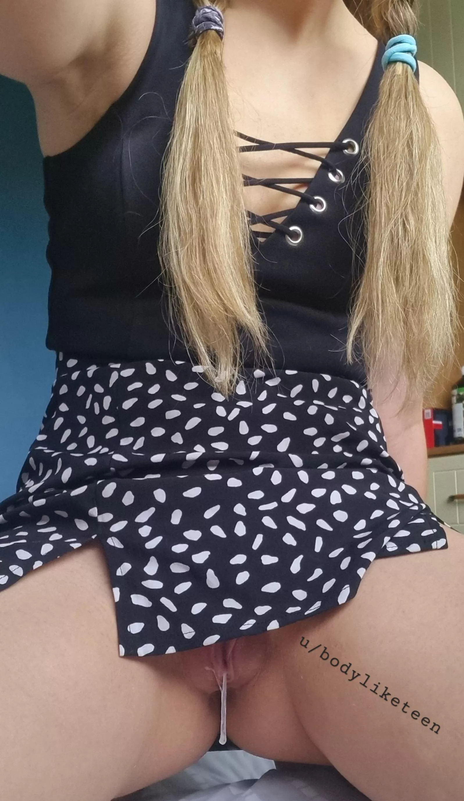 Would you be mad as my husband that my huge grool is dripping on the bed sheets? <3