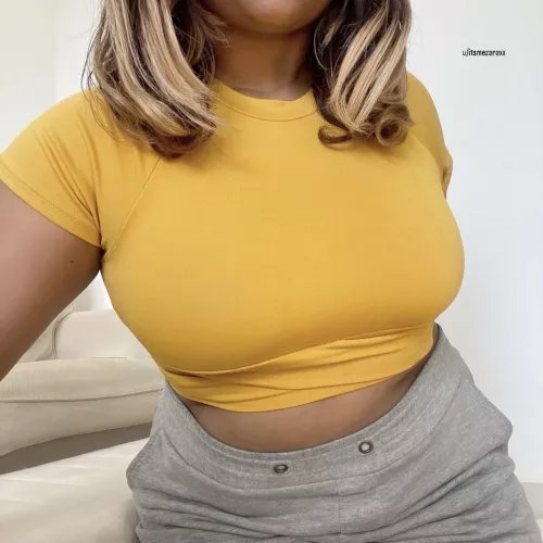 Yellow suits me really well :)