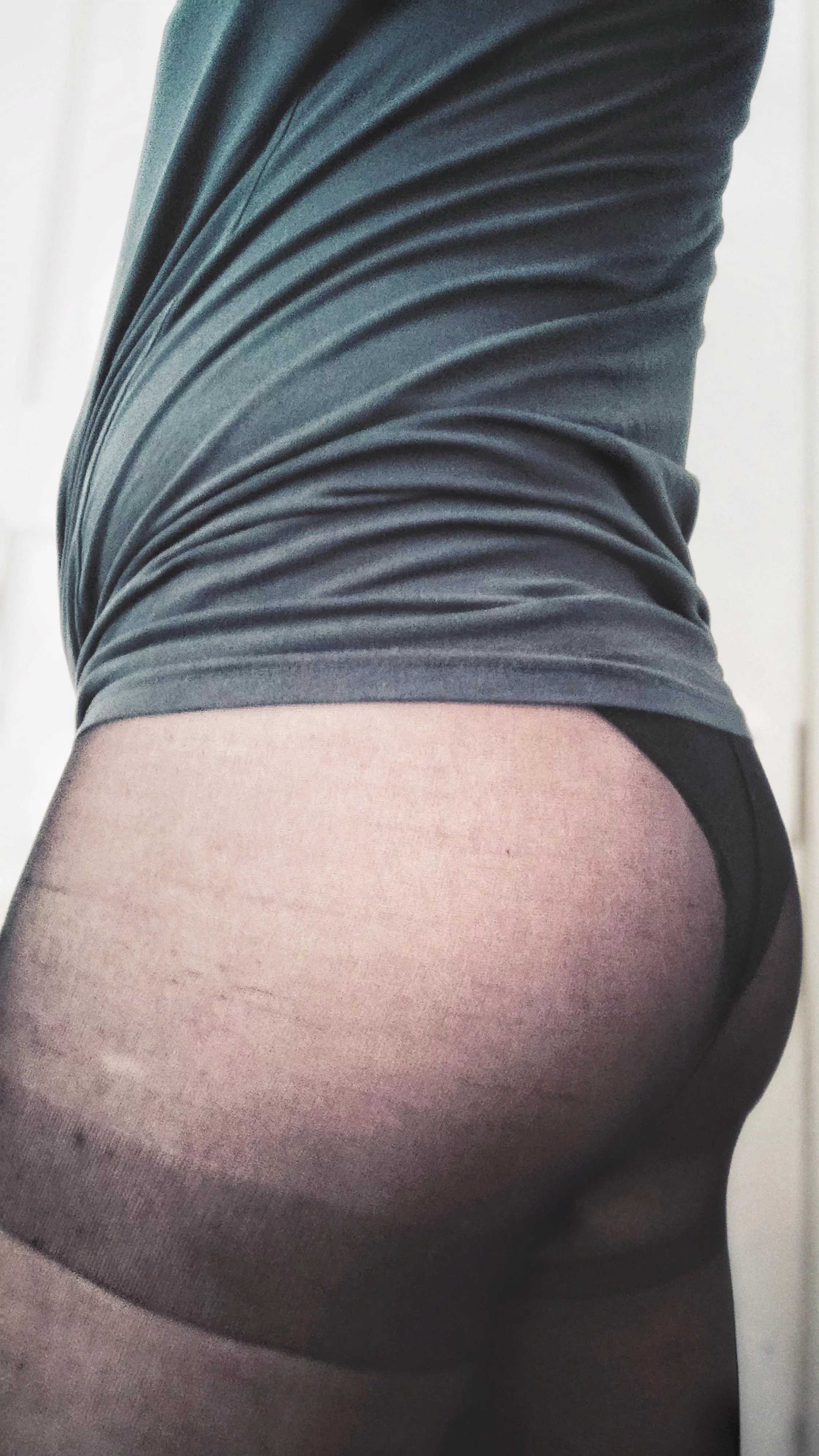 You mind if I wear pantyhose too?